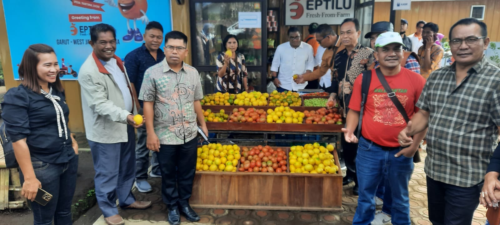 You are currently viewing “Petani Milenial pada Closed Loop – Eptilu Garut membawa Inspirasi pada Program Closed Loop – 2,500Ha KPT Simalungun”